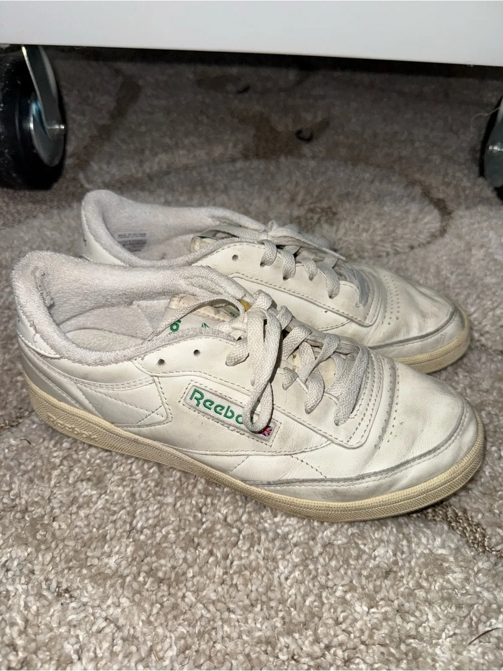 Reebok Off-White Leather Low-Top Sneakers with Green Logo